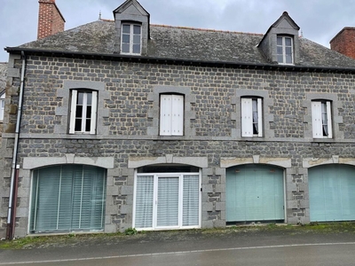 Vente maison 8 pièces 182 m² Pleugueneuc (35720)