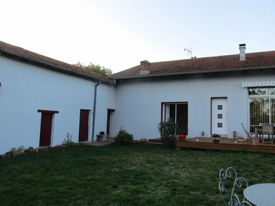 Vente maison 8 pièces 210 m² Briennon (42720)