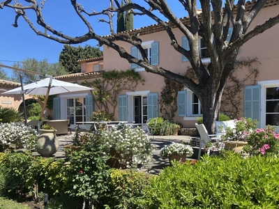 Vente maison 8 pièces 365 m² Grasse (06130)