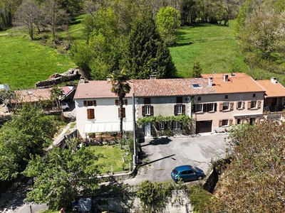 Vente maison 9 pièces 213 m² Foix (09000)