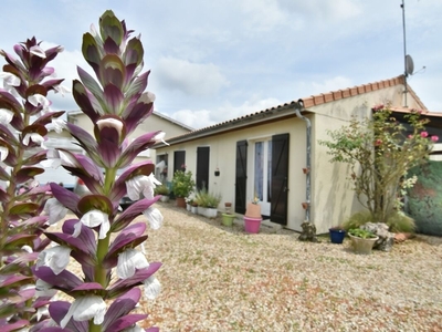 Vente maison en viager 4 pièces 70 m² Châteauneuf-sur-Charente (16120)