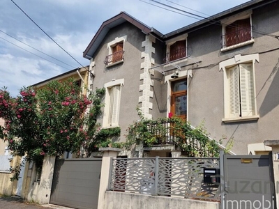 Vente maison en viager 5 pièces 112 m² Saint-Martin-d'Hères (38400)