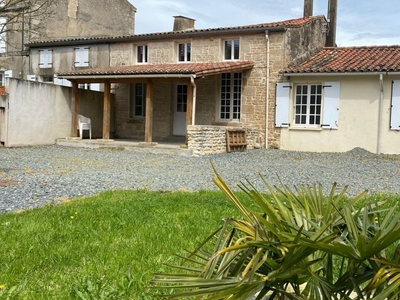 Vente maison 4 pièces 95 m² Saint-Rémy (79410)
