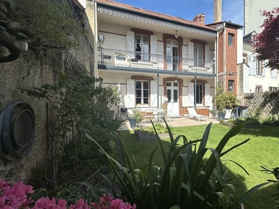 Vente maison 8 pièces 210 m² Tarbes (65000)