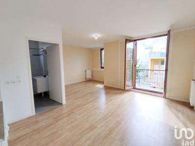 Appartement 1 pièce de 31 m² à Les Ulis (91940)
