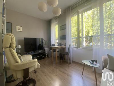 Appartement 2 pièces de 47 m² à Trappes (78190)