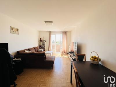 Appartement 3 pièces de 57 m² à Hyères (83400)