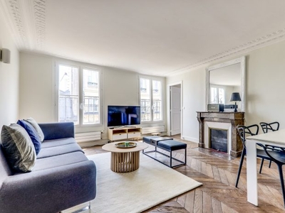 Palais Royal - Appartement T3 de 70m2, 2 chambres, disponible en location meublée