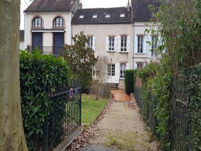 Vente maison 6 pièces 155 m² Villeneuve-sur-Yonne (89500)