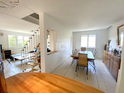 Maison Bouguenais 8 Pièces 170 M²