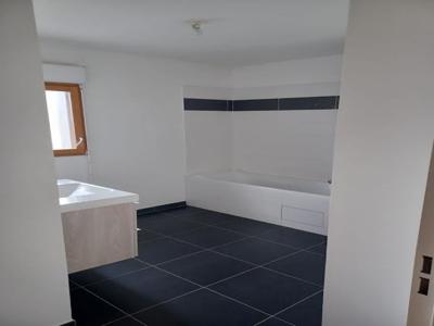 Location appartement 4 pièces 81 m²