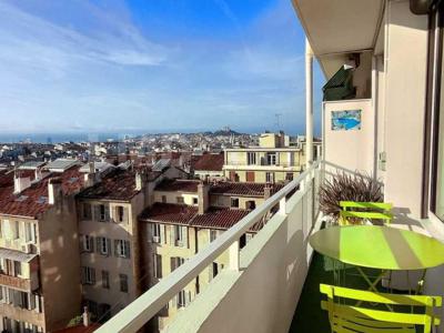 LOCATION Meublé appartement T3 avec balcon 13001 Marseille