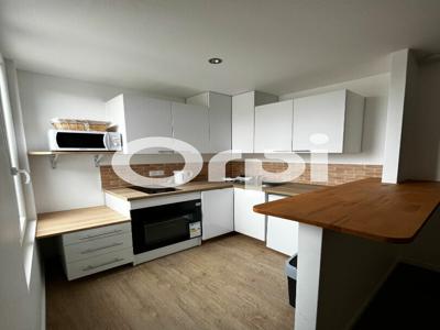 Location appartement, 31.2 m² T-2 à Niort, 590 €