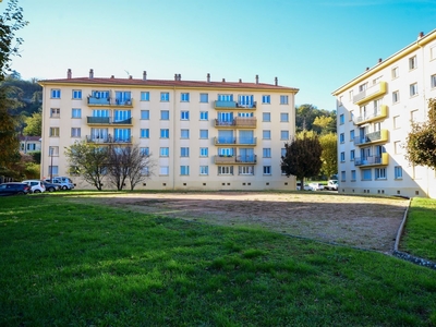 Appartement 3 pièces de 70 m² à Saint-Romain-en-Gal (69560)