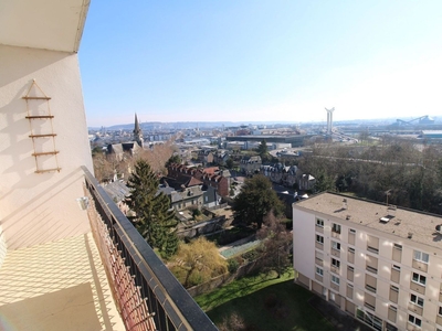 Appartement 4 pièces de 85 m² à Rouen (76000)