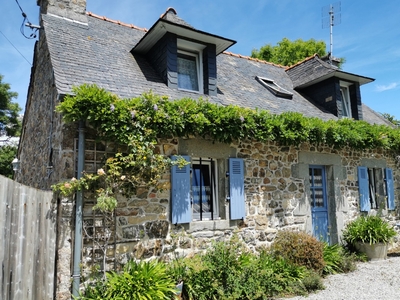 Au coeur de la Presqu'Ile de Crozon, penty rénovée au calme, grand jardin clos (Finistère, Bretagne)