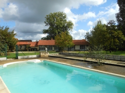 La Verrie avec piscine privée à Vouvant dans le sud Vendée