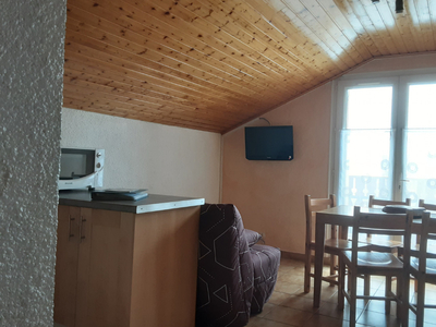 LE CRAY nouveau wifi gratuit appartement à Méaudre village ( Vercors ,Isère) 5 PERS 400 m des pistes d'alpin 700 m des pistes de fond