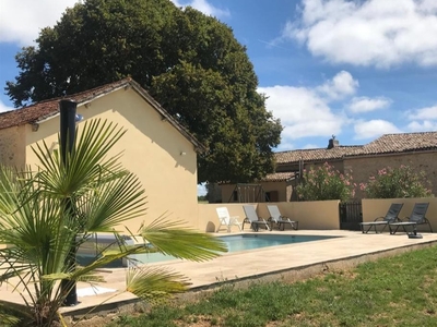 Les gîtes de la Vaysse - En Périgord Dordogne, à Vergt de Biron - maison 4 personnes avec piscine