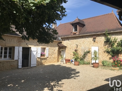 Maison 10 pièces de 279 m² à Badefols-sur-Dordogne (24150)