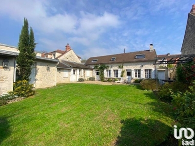 Maison 6 pièces de 135 m² à Apremont (60300)