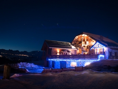 OURS 6 Appartement chaleureux avec piscine dans station de ski familiale en Savoie