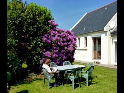 Maison individuelle de plain-pied dans un quartier résidentiel calme à 1 km de la mer (Finistère, Bretagne)