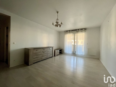 Appartement 2 pièces de 57 m² à Pontault-Combault (77340)
