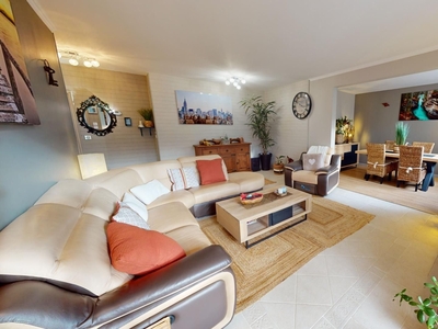 Appartement 5 pièces de 110 m² à Vaux-le-Pénil (77000)