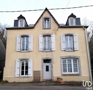 Maison 7 pièces de 108 m² à Pont-de-Buis-lès-Quimerch (29590)