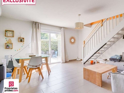 Vente maison 3 pièces 72 m² Saint-Médard-d'Eyrans (33650)