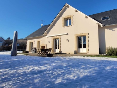 Vente maison 8 pièces 207 m² Fontaine-sous-Jouy (27120)