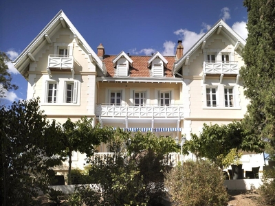 Villa de 14 pièces de luxe en vente Saint-Raphaël, Provence-Alpes-Côte d'Azur