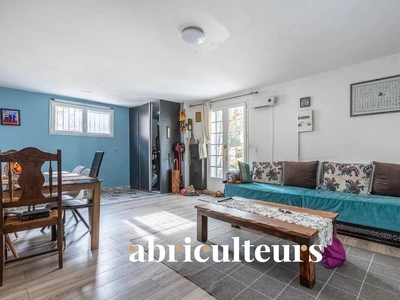 3 bedroom luxury House for sale in Rue Jeanne Hornet, Bagnolet, Île-de-France