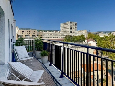 Appartement de luxe de 5 pièces en vente à Issy-les-Moulineaux, France