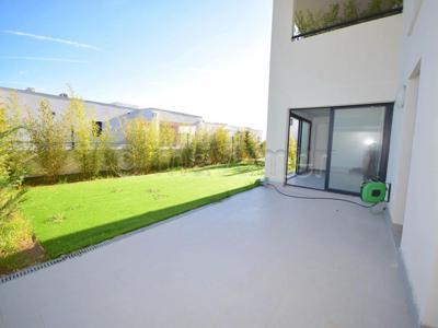 2 bedroom luxury Flat for sale in Sausset-les-Pins, France