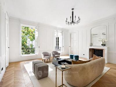 4 bedroom luxury Apartment for sale in Champs-Elysées, Madeleine, Triangle d’or, France