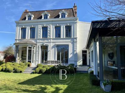 Maison de 7 chambres de luxe en vente à Villeneuve-d'Ascq, Hauts-de-France