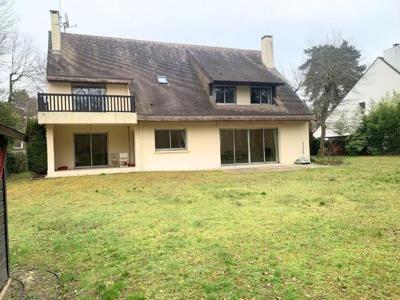 Maison de luxe de 6 chambres en vente à Verneuil-sur-Seine, France