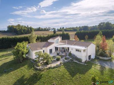 Villa de luxe de 10 pièces en vente Montembœuf, Nouvelle-Aquitaine