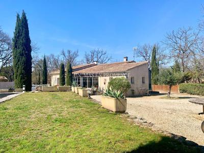 Villa de 6 pièces de luxe en vente Cabrières-d'Avignon, Provence-Alpes-Côte d'Azur