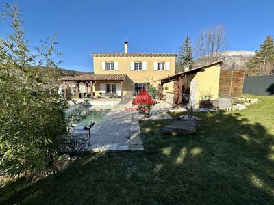 Villa de luxe de 9 pièces en vente Gap, Provence-Alpes-Côte d'Azur