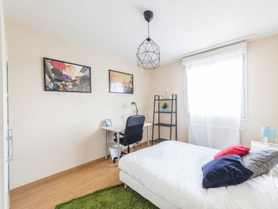Chambre agréable et confortable – 17m² - ST60
