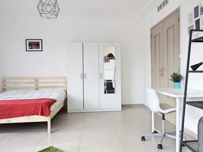 Chambre spacieuse et chaleureuse – 25m² - MA2