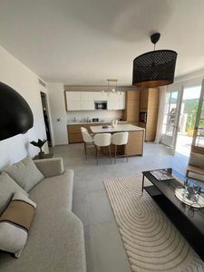 Appartement de 2 chambres de luxe en vente à Grimaud, Provence-Alpes-Côte d'Azur