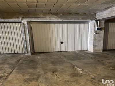 Parking/garage/box de 14 m² à Toulon (83000)