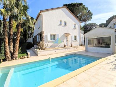 Villa de 5 pièces de luxe en vente Sainte-Maxime, Provence-Alpes-Côte d'Azur