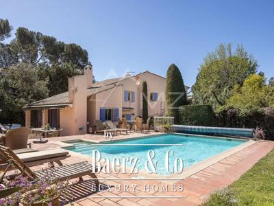 Villa de luxe de 7 pièces en vente 06160, Antibes, Alpes-Maritimes, Provence-Alpes-Côte d'Azur