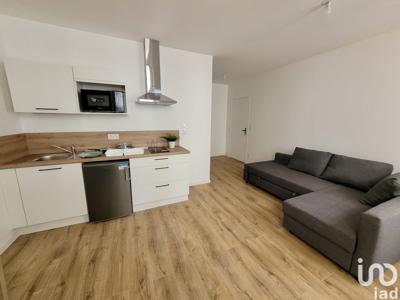 Appartement 1 pièce de 25 m² à Saint-Étienne (42000)