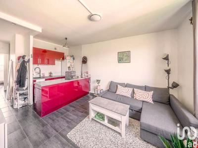 Appartement 3 pièces de 50 m² à Villejuif (94800)